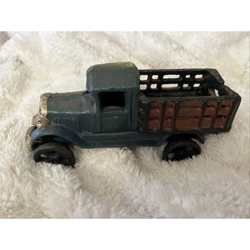 Vintage Cast Iron Blue Toy Truck With Red/Brown Bed. Working Wheels